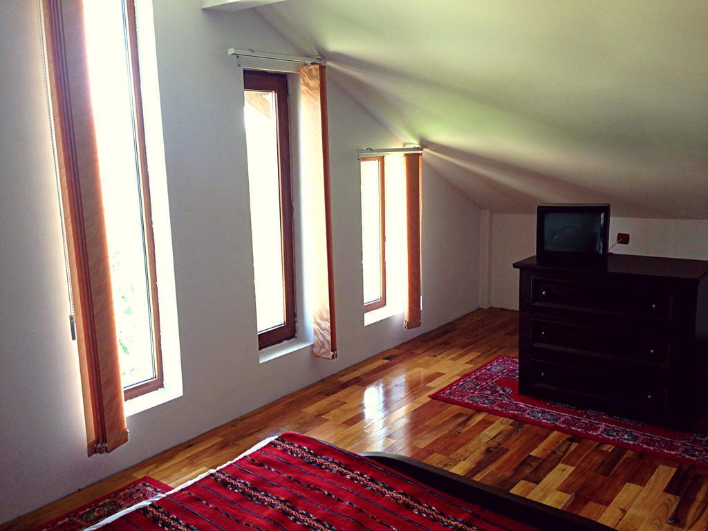 Hotel Casa Renti Novaci-Străini Habitación foto